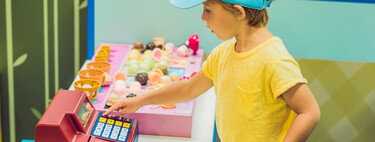 Jugar a las tiendas y juegos de compra: los nueve beneficios de esta divertida actividad infantil 
