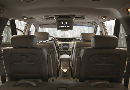 SsangYong Rodius 2013