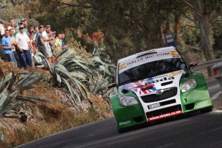 Los Skoda no pueden con el ritmo marcado por Kris Meeke