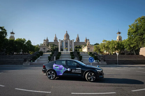 Pides un Cabify, llega un Vecttor: las empresas que dominan el negocio de las licencias VTC en las ciudades españolas