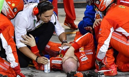 Ferrari es sancionada con 50.000 euros por el atropello de Raikkonen a su mecánico en Baréin