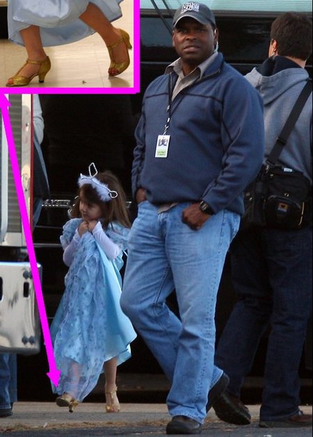 Suri Cruise vuelve a las andadas