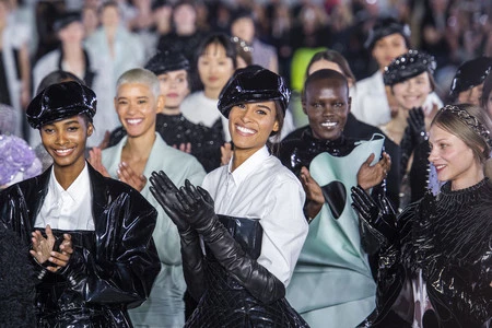 Los mejor del quinto día de la Semana de la Moda de París: Loewe, Balmain, Nina Ricci, Andrew Gn y Céline