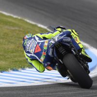 Pole para Valentino Rossi que sorprende a todos para la carrera de mañana 