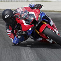 "Se usássemos apenas a cabeça, todos nós pilotaríamos motos de 20 cv": Motos esportivas de 200 cv estão fadadas ao desaparecimento