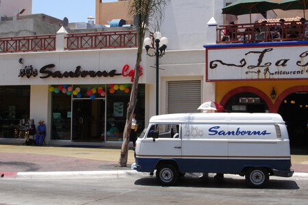 Sanborns Cafe Tijuana 2005