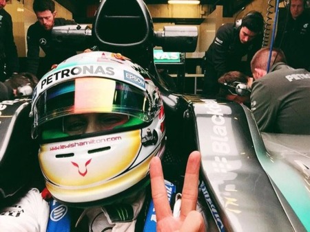 Hamilton a punto de renovar contrato con Mercedes