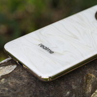 Este móvil sorprende por cambiar de color, aunque ahora también lo hace por su reducido precio