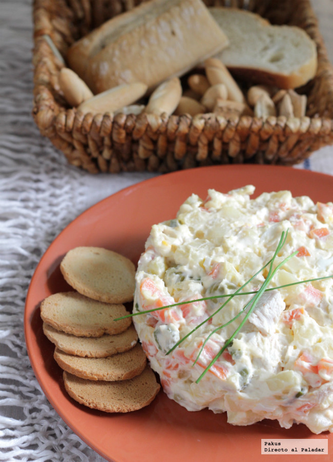 Ensalada Biof, la versión rumana de la ensaladilla rusa elaborada con pollo