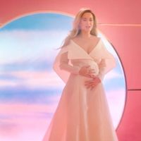 Katy Perry anuncia que está embarazada con el lanzamiento de un precioso vídeo 