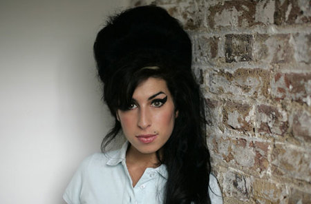 Amy Winehouse visita el hospital