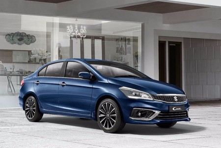 El Suzuki Ciaz 2019 estrena facelift y ahora todos sus motores son mild-hybrid