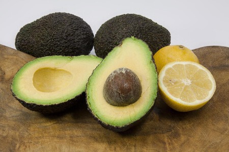 Las frutas con menos hidratos que pueden formar parte de una dieta keto o cetogénica