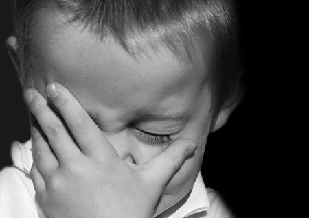 Cómo saber si un niño finge que está llorando