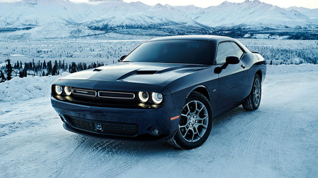 Dodge Challenger GT AWD, tracción en los dos ejes y motor V6 para comenzar