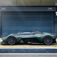 Aston Martin Valkyrie Spider: un superdeportivo híbrido de 1.176 CV, tecnología de F1 y vistas a Odín