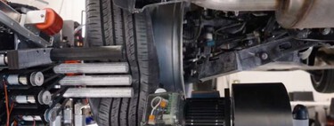 Los mecánicos podrían tener los días contados en esta tarea: un robot que cuesta un pastizal cambia los cuatro neumáticos con IA 