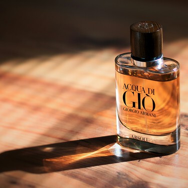 Tu perfume favorito hace algo más que hacerte oler bien:  también puede cambiar la forma en que piensas y trabajas