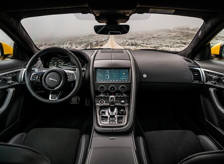 Jaguar F-Type 2021