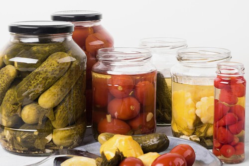 Reutilizar botes de conserva