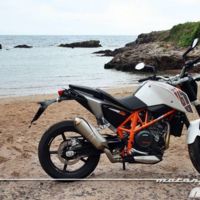 Motorpasión a dos ruedas: probamos la KTM 690 Duke, llegan la Suzuki Izuma 250 y Triumph Trophy 1200