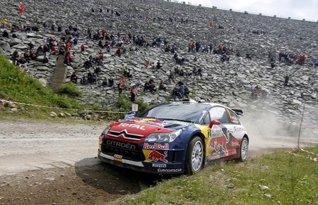 Rally de Bulgaria 2010: Paseo militar del equipo Citroën sobre el asfalto