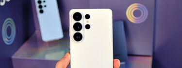 
No, la carga inalámbrica rápida de tu Galaxy S26 Ultra no está rota. Es que no estás usando el accesorio correcto