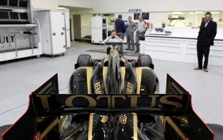 Lotus no descarta desarrollar sus propios motores