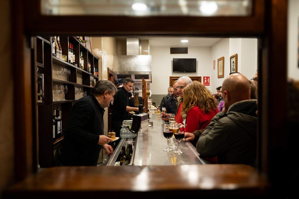 La crisis del bar de toda la vida: la generación Z está priorizando un ocio de "experiencias" basado en el boca a boca