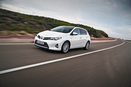 Toyota Yaris, Verso y Auris, nunca un euro trajo consigo tanto equipamiento