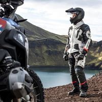 2.200 euros de traje de moto sólo para aventureros extremos: Dainese Explorer Antartica