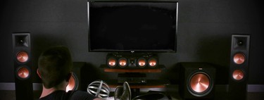 ¿Buscas altavoces de calidad para tu cine en casa? Aquí tienes tres marcas y gamas interesantes por las que puedes empezar 