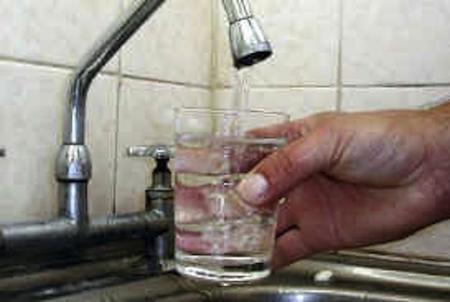 El agua fluorada del grifo y otros medicamentos que nos suministran sin nuestro consentimiento