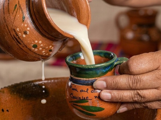 Cómo hacer atole de guayaba casero: la receta fácil, cremosa y reconfortante para los días fríos desde cero
