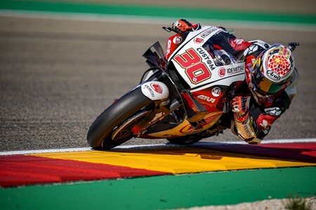 Takaaki Nakagami muestra el músculo de Honda batiendo a Maverick Viñales en el regreso de MotoGP a MotorLand