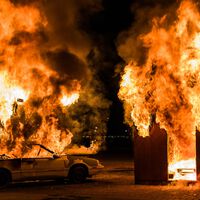 Los bomberos de la Comunidad de Madrid explican los errores más comunes que cometemos en los incendios (y cómo evitarlos)