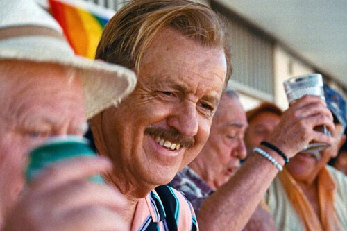 'Maspalomas' es una de las grandes películas españolas del año. Un coming of age atrevido, introspectivo y fascinante