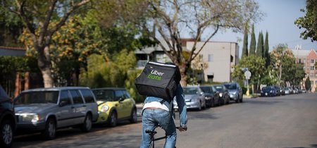 Glovo, Deliveroo y Uber Eats plantean cambiar la legislación española en busca de mayor protección para los autónomos
