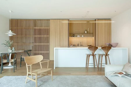 Tendencia en la cocina; las líneas verticales o el relieve de palilleria visten las cocinas más bonitas y elegantes del momento