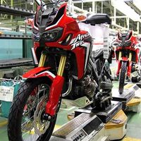 Así se monta una Honda Africa Twin a mano en Japón: 13 minutos de artesanía japonesa