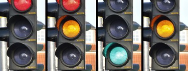 Google cree que puede mejorar los semáforos con inteligencia artificial porque no funcionan bien. Se olvida de lo más importante: la seguridad vial