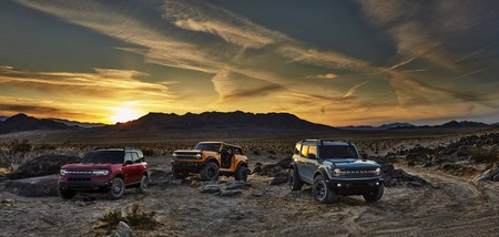 ¡Ya está aquí! El mítico Ford Bronco recupera el espíritu de los 4x4 puros con dos carrocerías y hasta 314 CV