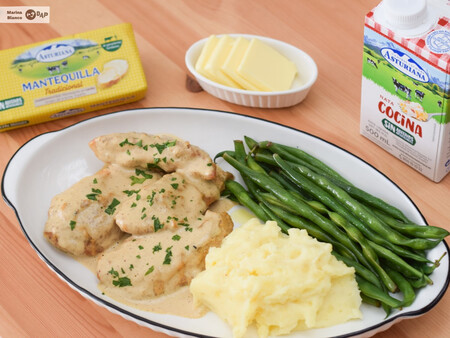 Pollo a la crema, una receta facilísima que siempre apetece