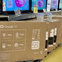Carrefour tiene a precio de outlet esta tele: por menos de 350 euros te llevas una smart TV de 65 pulgadas con Google TV