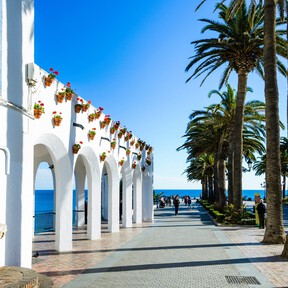 El turismo masivo la lía de nuevo: convierte uno de los pueblos pesqueros más auténticos de España en un parque temático