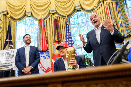 P20250822dt 0323 President Donald Trump And Fifa President Gianni Infantino Announce The Fifa World Cup 2025 Draw Location