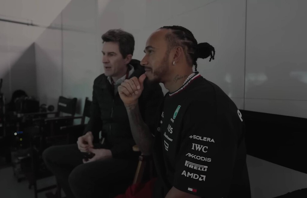 'F1' ha querido ser lo más realista posible en todos los sentidos menos en uno. La clave está en una petición de Lewis Hamilton