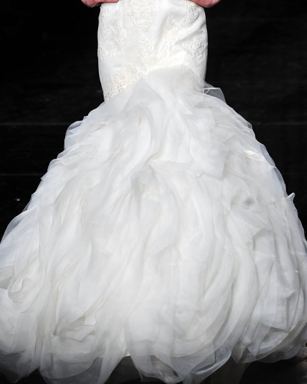 Foto de Los detalles más invisibles del desfile de Pronovias 2013 (12/24)