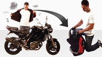 ¿No sabes dónde meter los trastos cuando vas en moto? La chaqueta-mochila puede ser tu solución