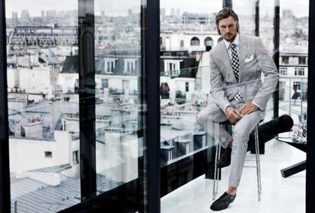 BOSS Selection, campaña Primavera-Verano 2011 en clave de blancos y rojos